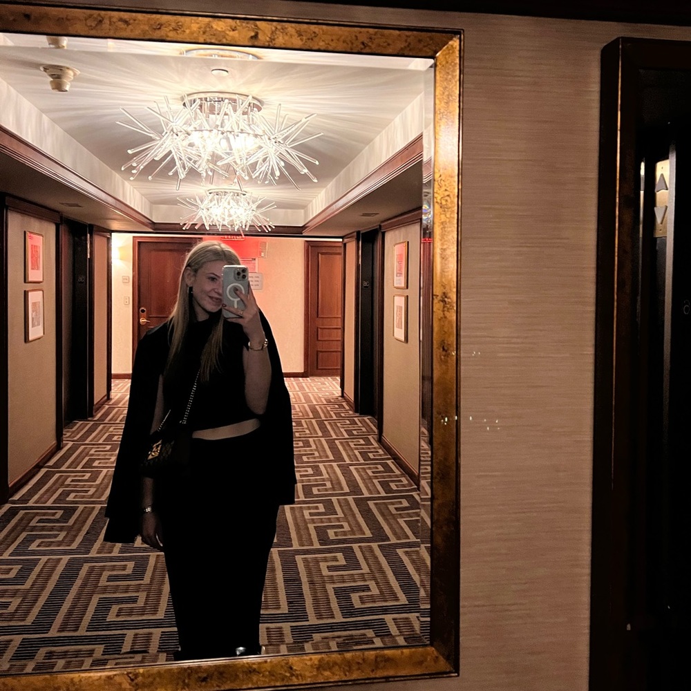 Meet your Posher, Myra